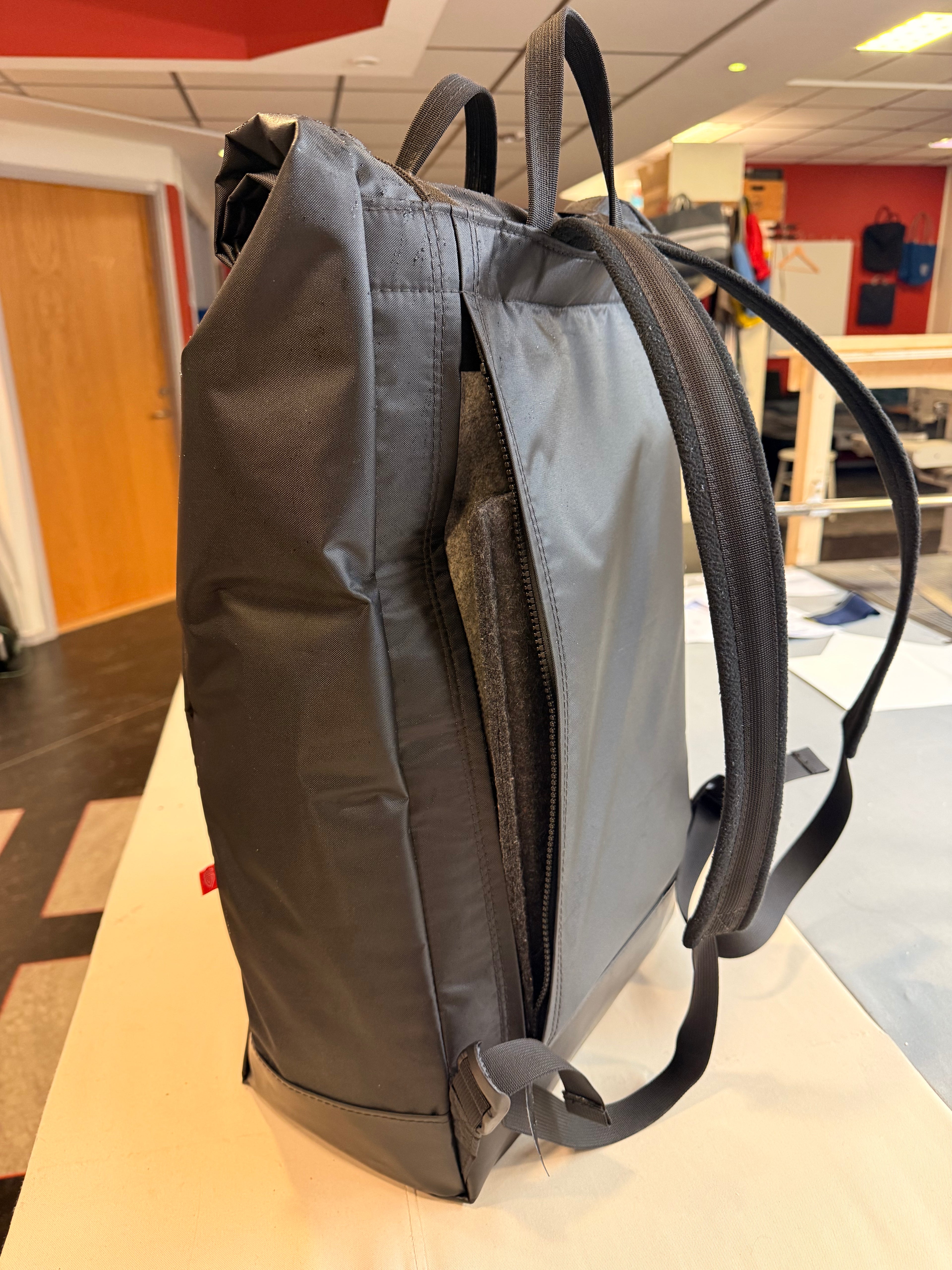 Backpack R2 Black Edition